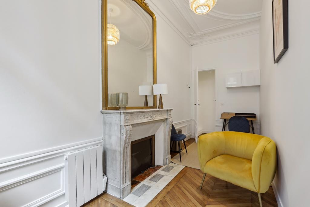 photo cabinet Fanny Chevreux