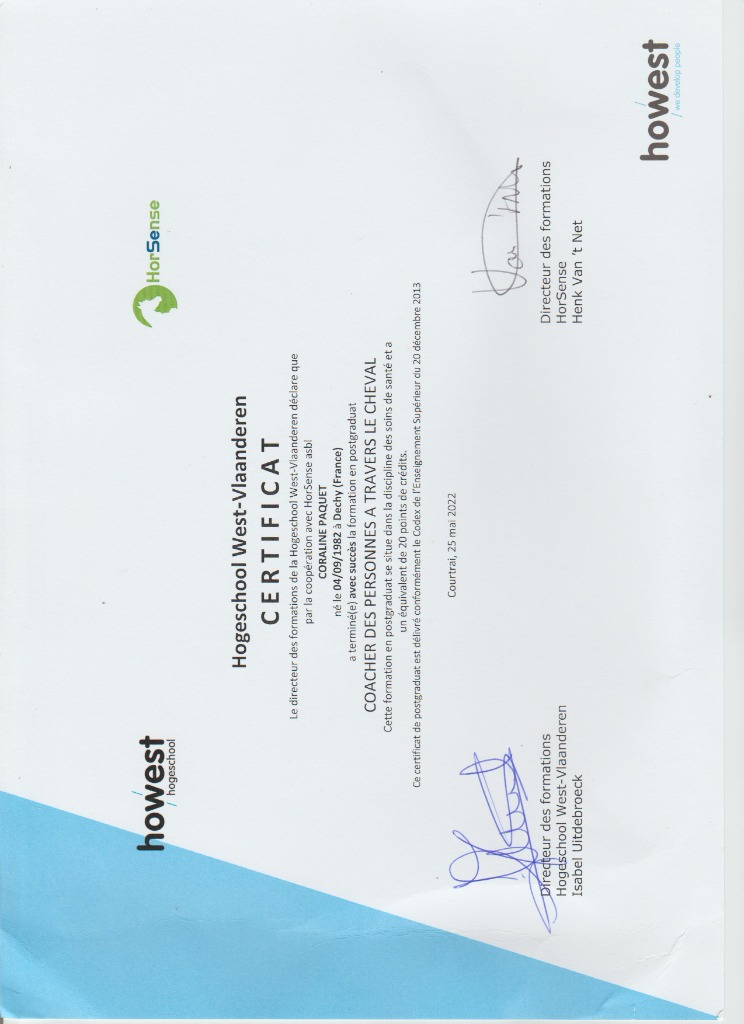 photo diplome Coraline Paquet 