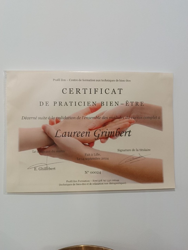 photo diplome Laureen praticienne bien-être