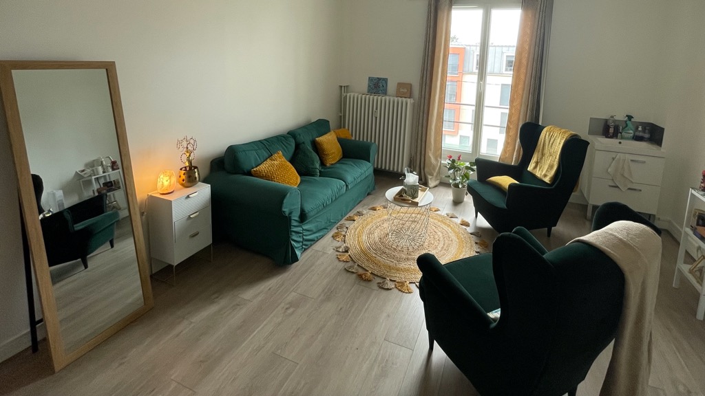 photo cabinet Danielle YUKU-DOGBE