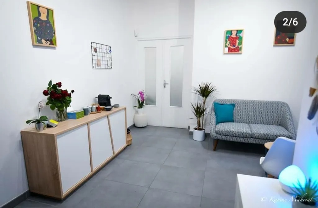 photo cabinet Nelly Abbad Andaloussi