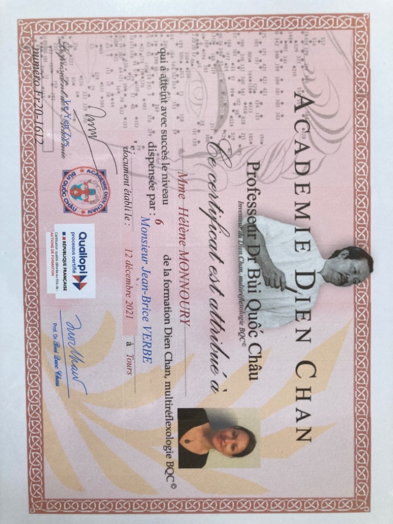 photo diplome Hélène MONNOURY