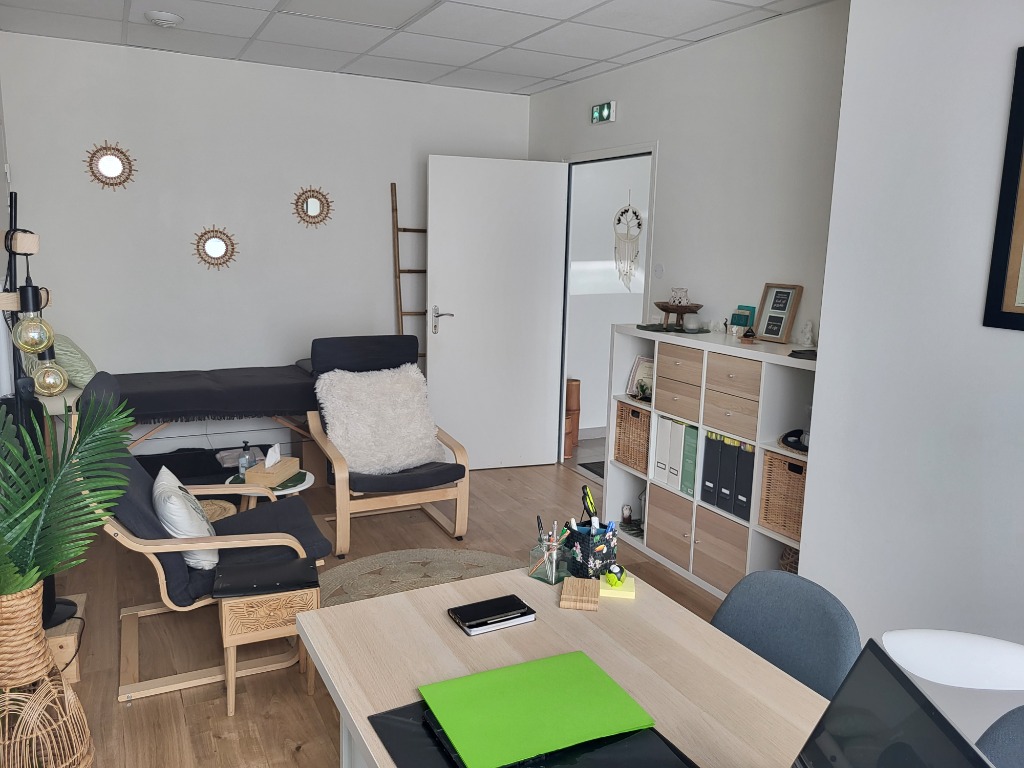 photo cabinet Elodie CORVI