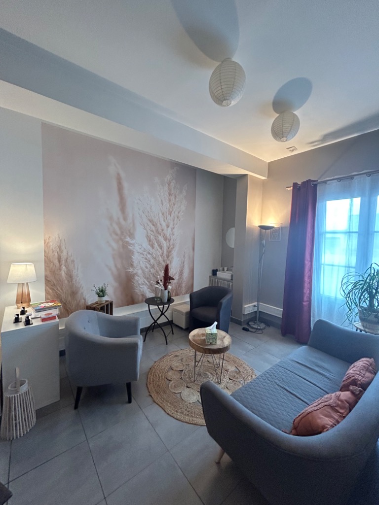 photo cabinet Nezha Darene Slimani