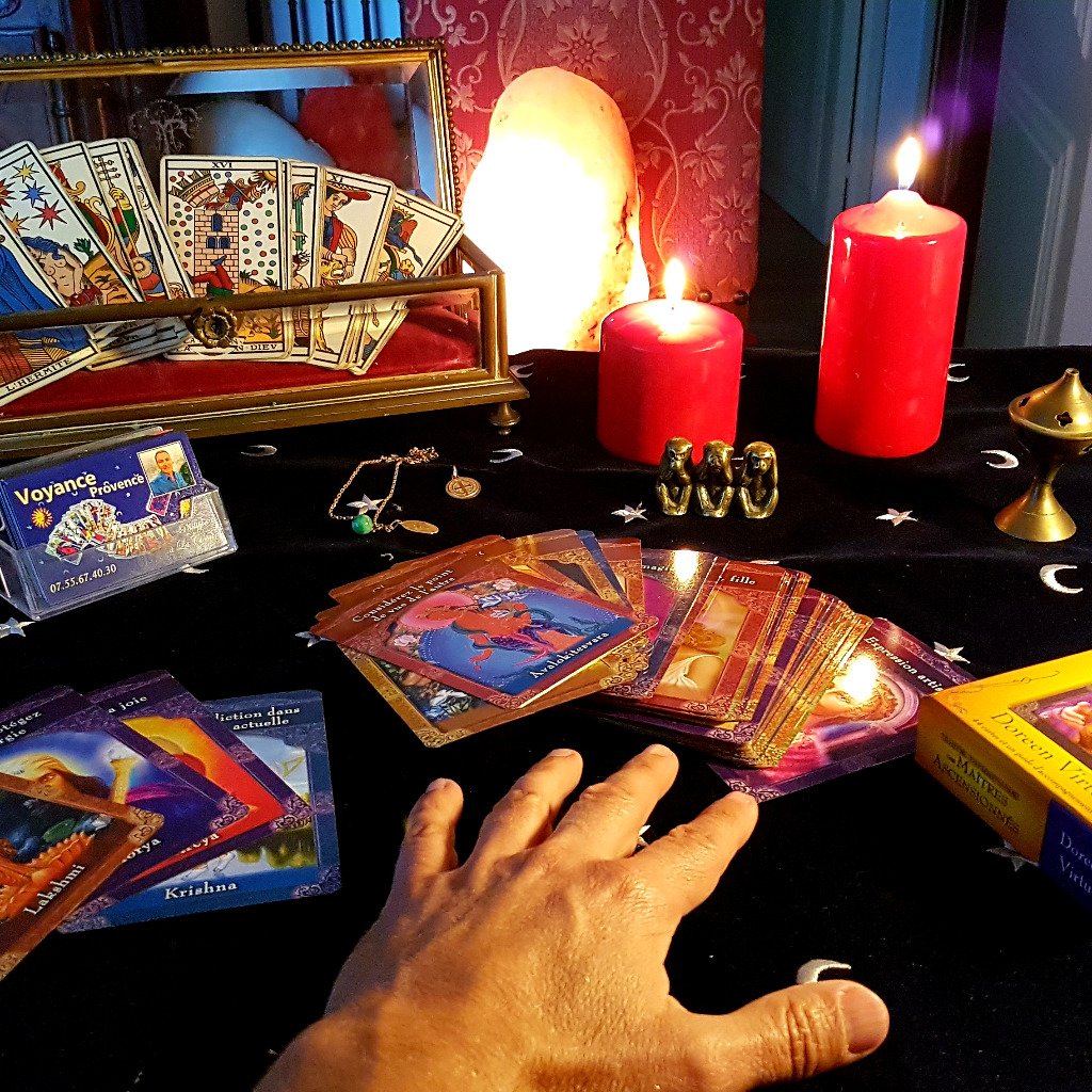 photo seance Philippe Voyance Coaching Tarots