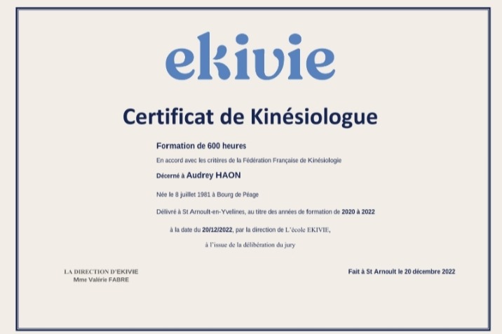 photo diplome Audrey Haon kinésiologue