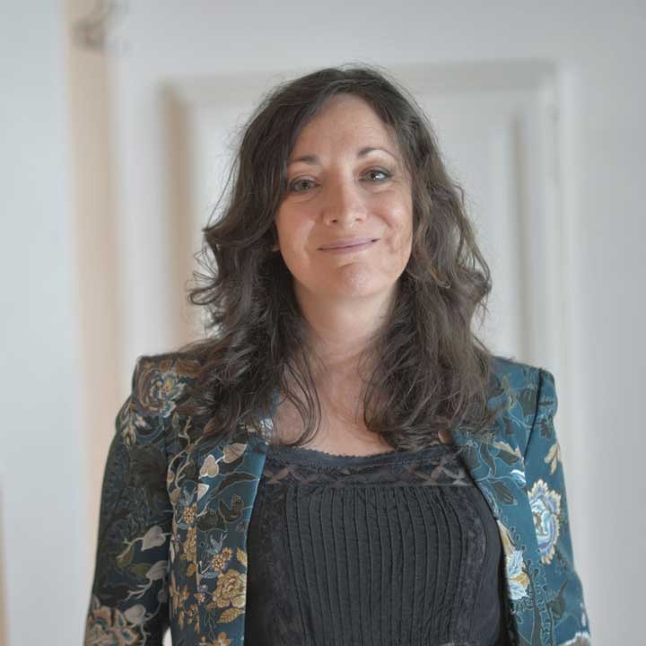 photo portrait Caroline Pico  Fleurs de Bach Hypnose Méditation