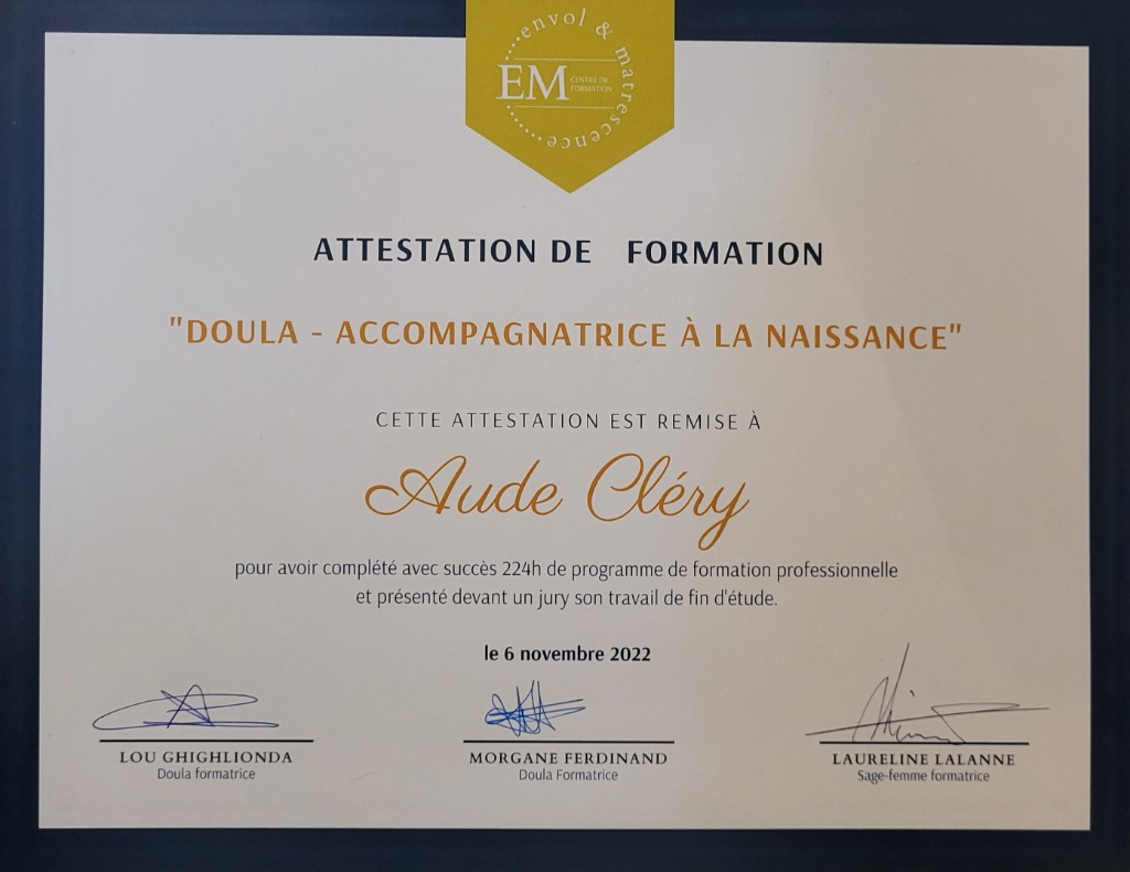 photo diplome Aude Cléry Doula