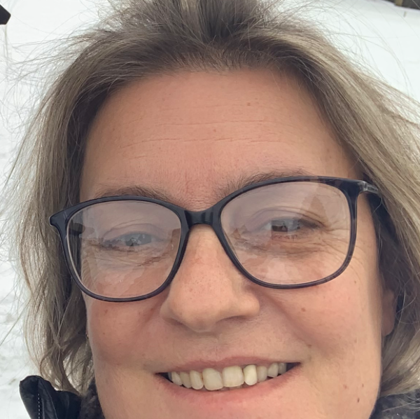 Ostéothérapeute / hypnotherapeute dina sevestre