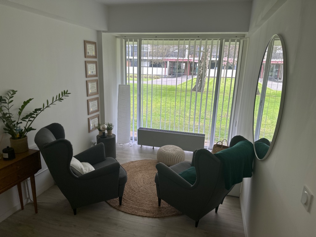 photo cabinet Charlotte Bourgeois Hypnotherapeute 