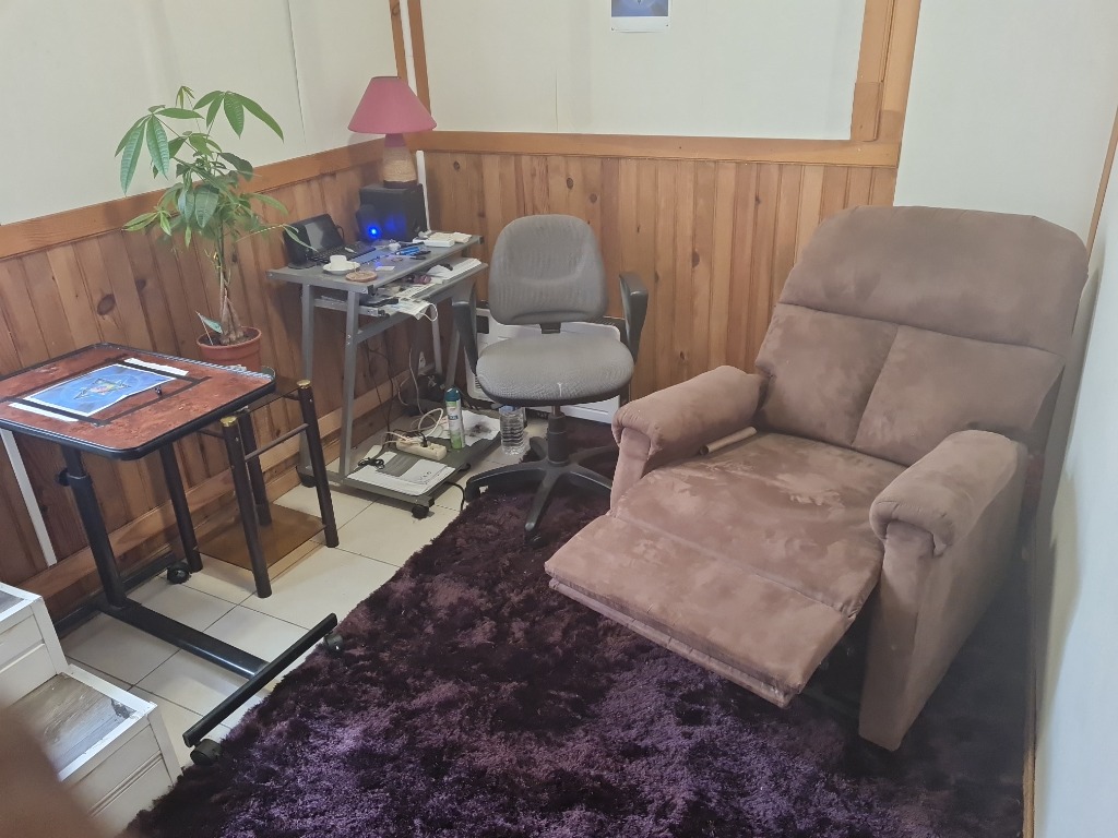 photo cabinet Jean Nyaga Nyaga Nyaga