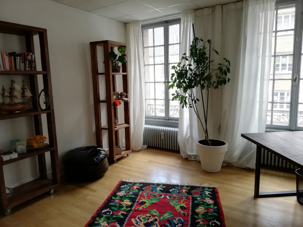 photo cabinet Hypnose Consulting Pfanner Yvonne