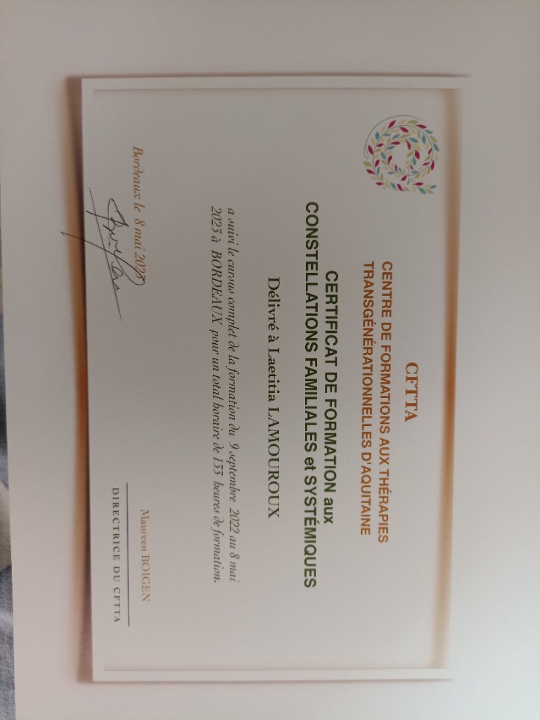 photo diplome Laetitia Lamouroux