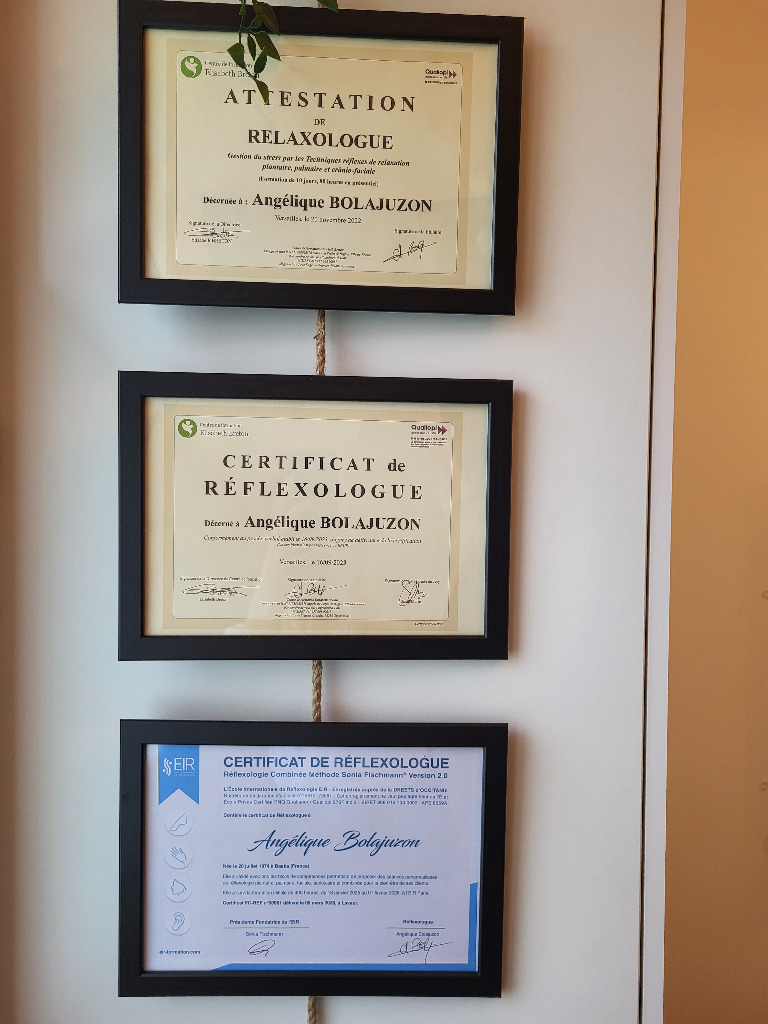 photo diplome Angélique BOLAJUZON (E.I.)