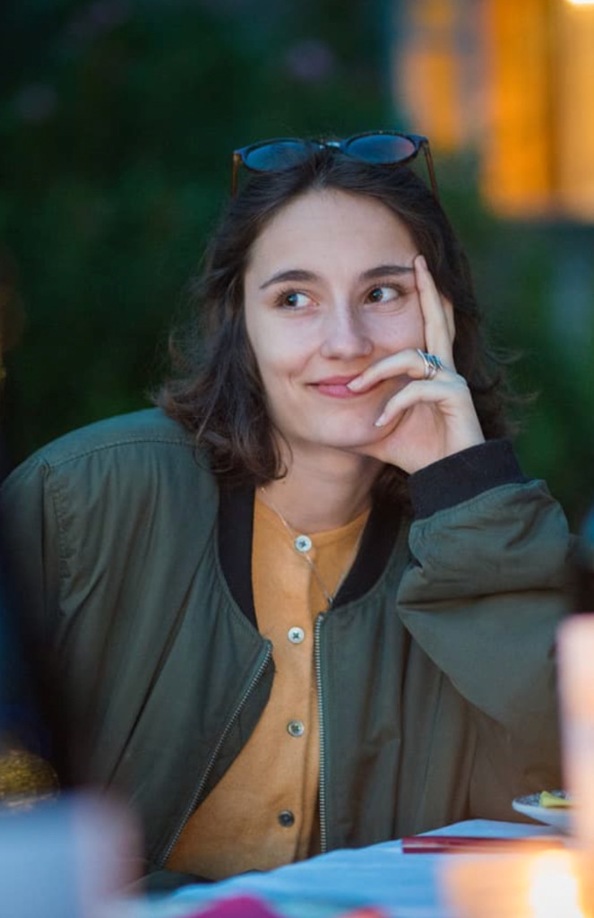photo portrait Cléo, Art-thérapeute au cœur de la Bourgogne