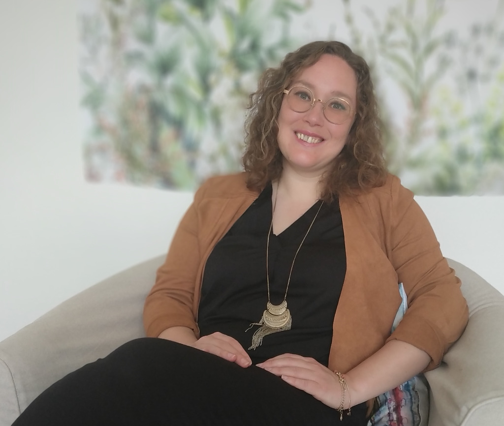 photo portrait Céline Renou - Hypnose Ericksonienne Intuitive