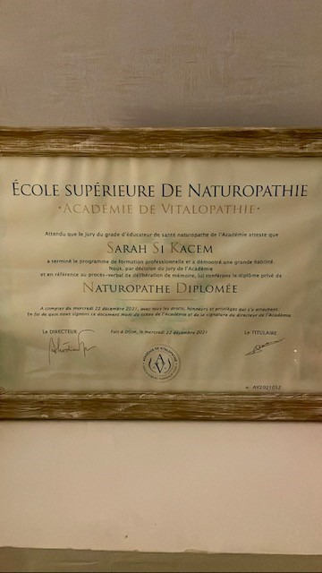 photo diplome Sarah SI KACEM - Naturopathe diplômée