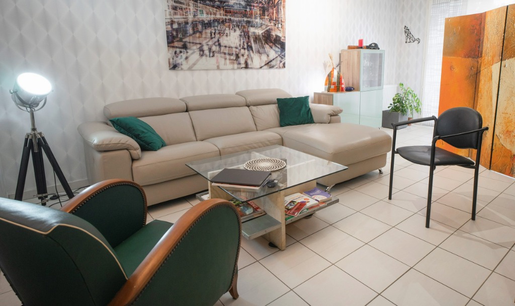 photo cabinet M GILLES SIMONNEAU