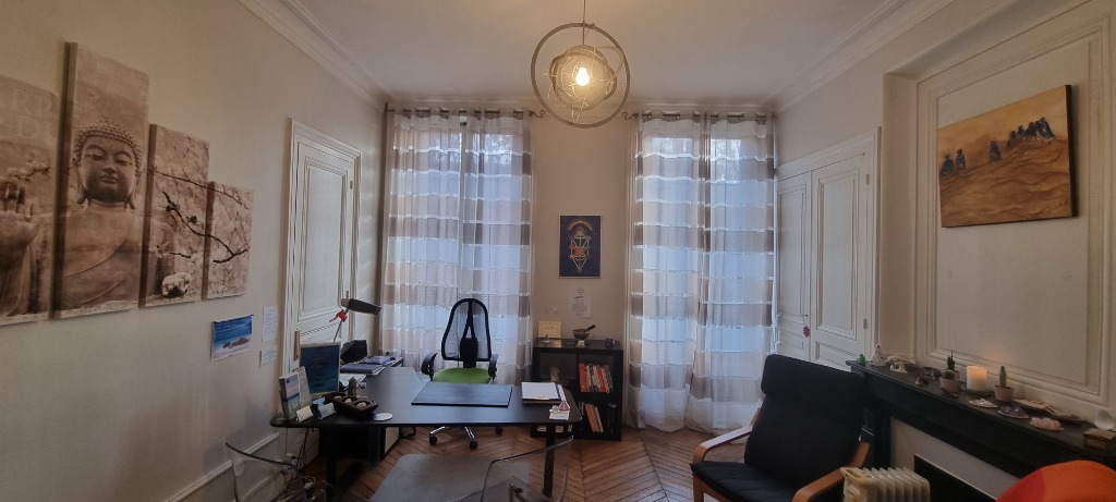 photo cabinet Francois Ceccaldi