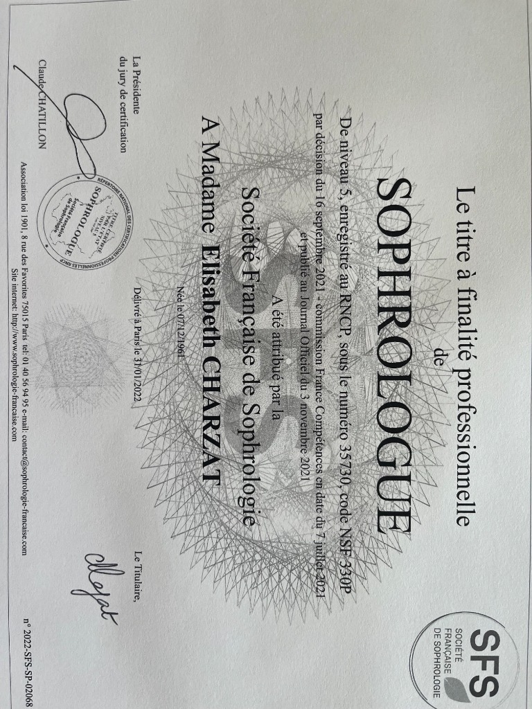 photo diplome Elisabeth CHARZAT