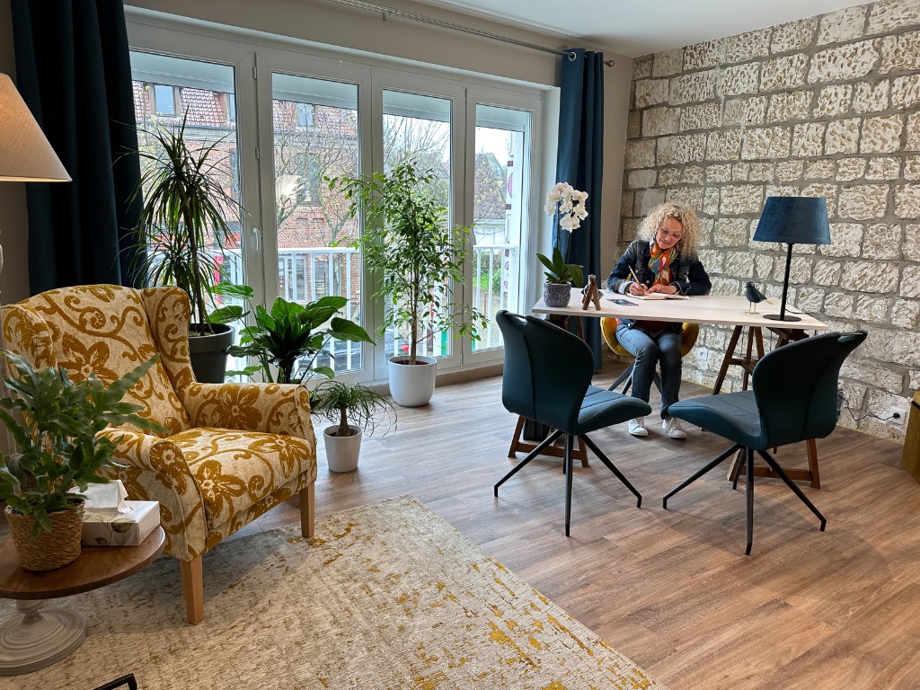 photo cabinet Aurore LOZINGUEZ-PROUVEUR