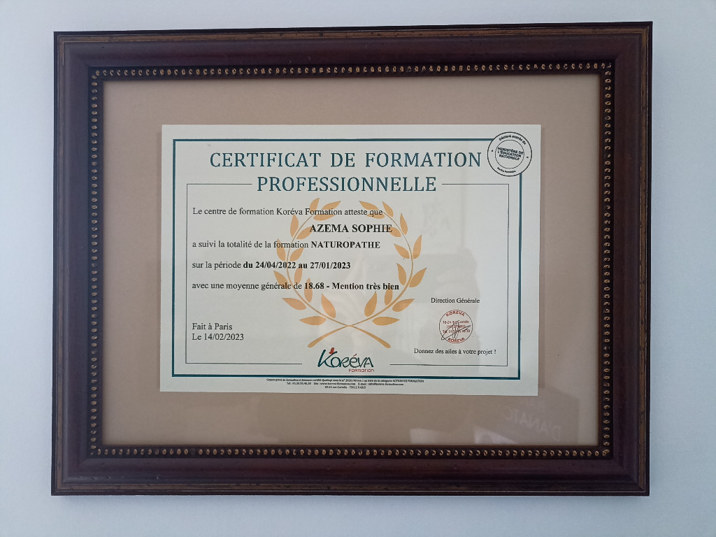 photo diplome Sophie Azéma Naturopathe