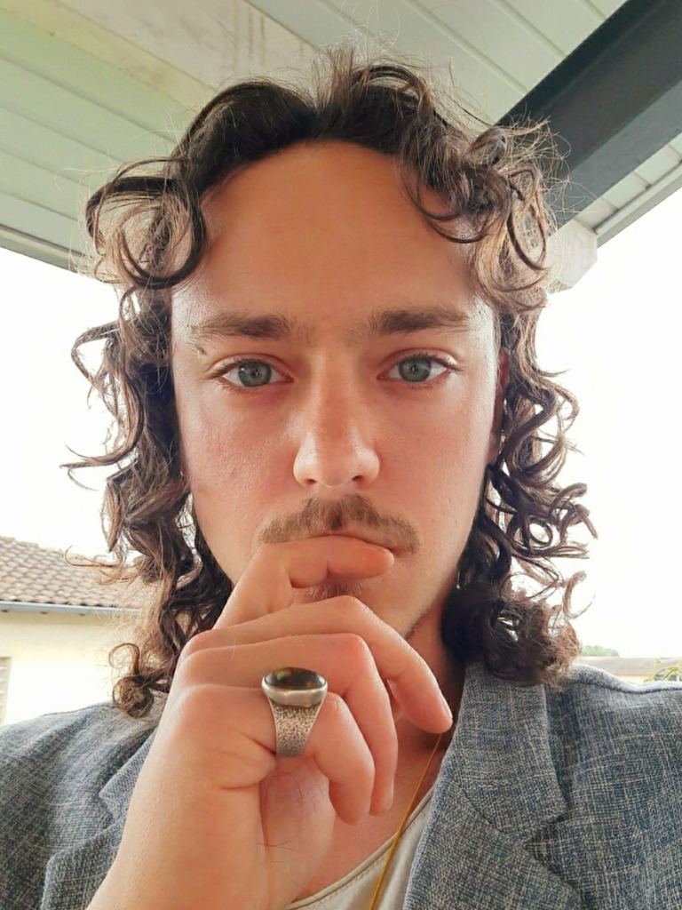 photo portrait Stanislas lafon Maître Guérisiologue 