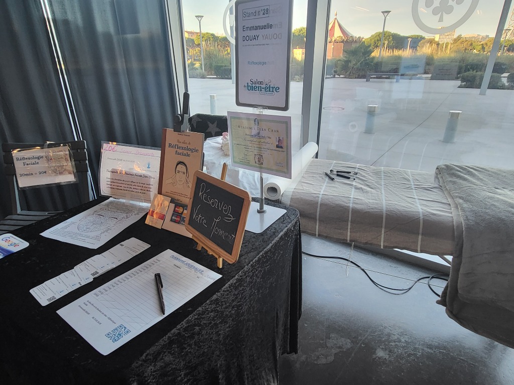 photo diplome Emmanuelle Douay AuBien Être et Au Bonheur des Mas