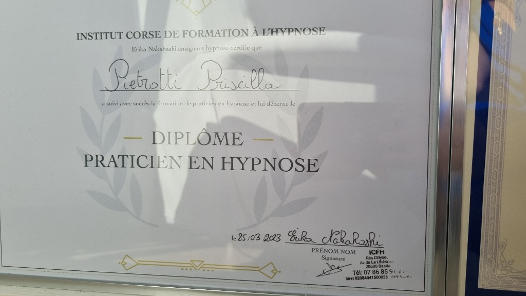 photo diplome Priscillahypnosecorse