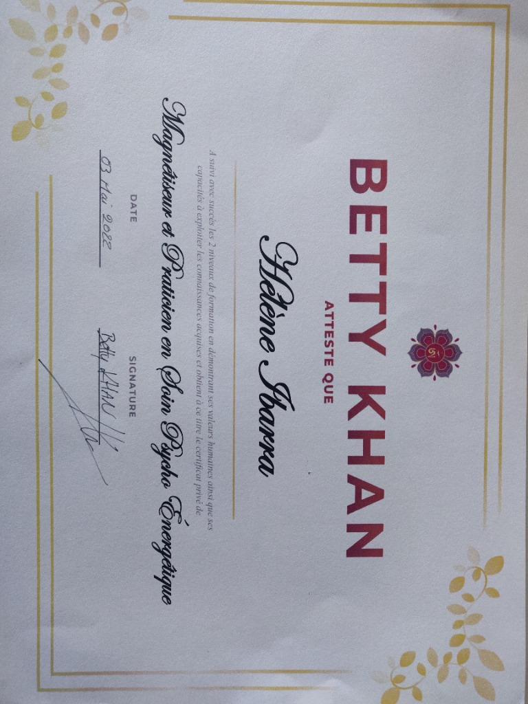 photo diplome Hélène Ibarra Magnétiseur 