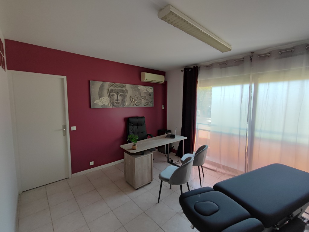 photo cabinet Charlène Chubb