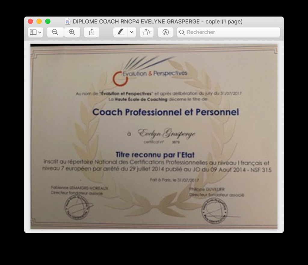 photo diplome Evelyne Grasperge LAB INNOVATION