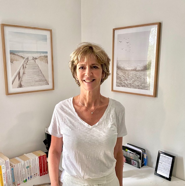 photo cabinet Edwige Réflexo plantaire/palmaire/facio-crânienne