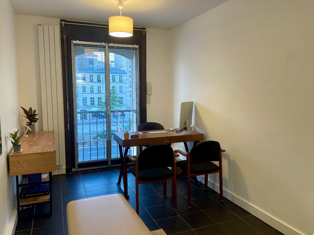 photo cabinet Guillaume MICHEL