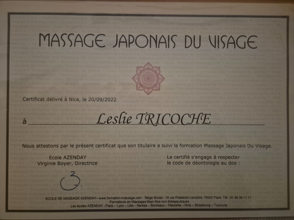 photo diplome Les Mains de l’Ange 