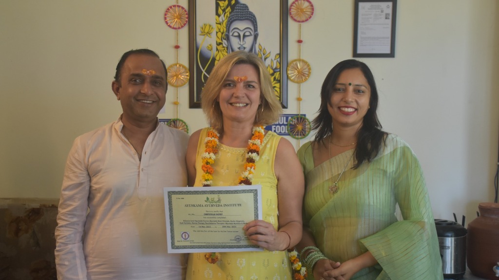 photo diplome CHRYSTELLE MASSAGES