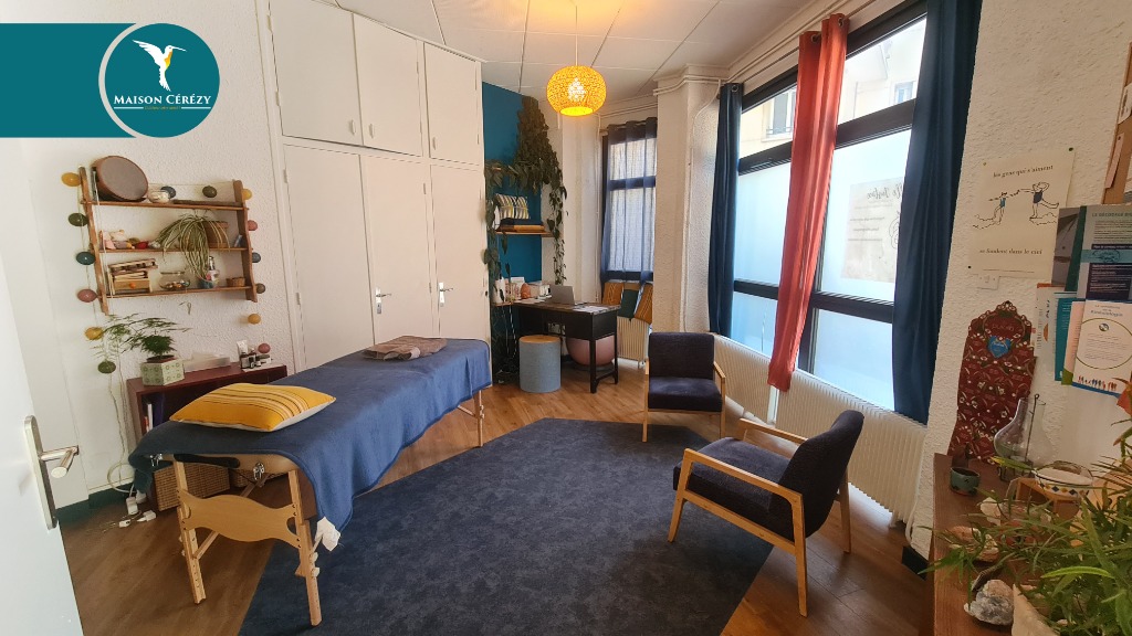 photo cabinet Maison Cérézy