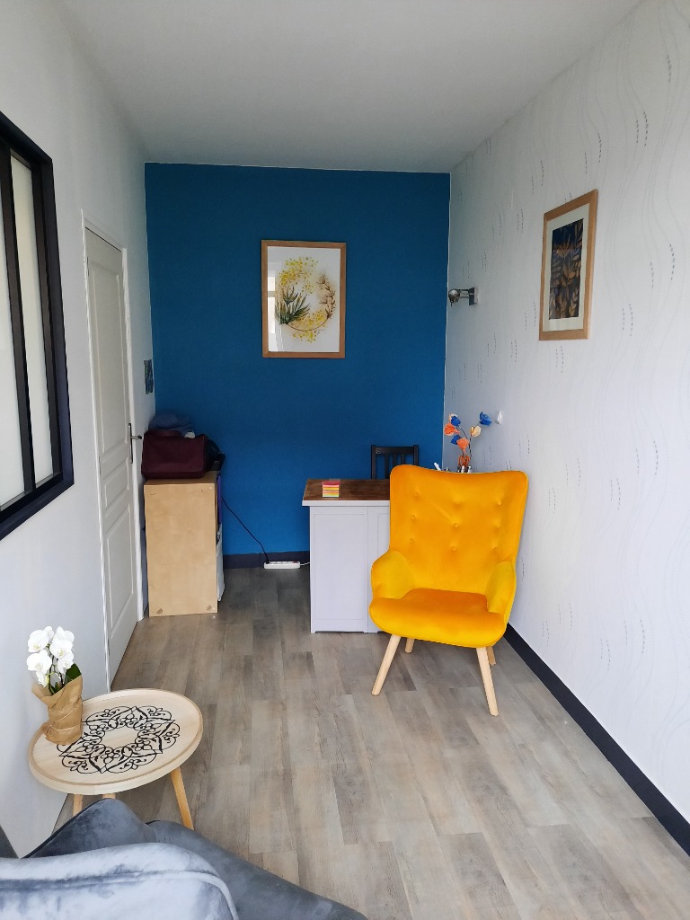 photo cabinet Amélie Courtin