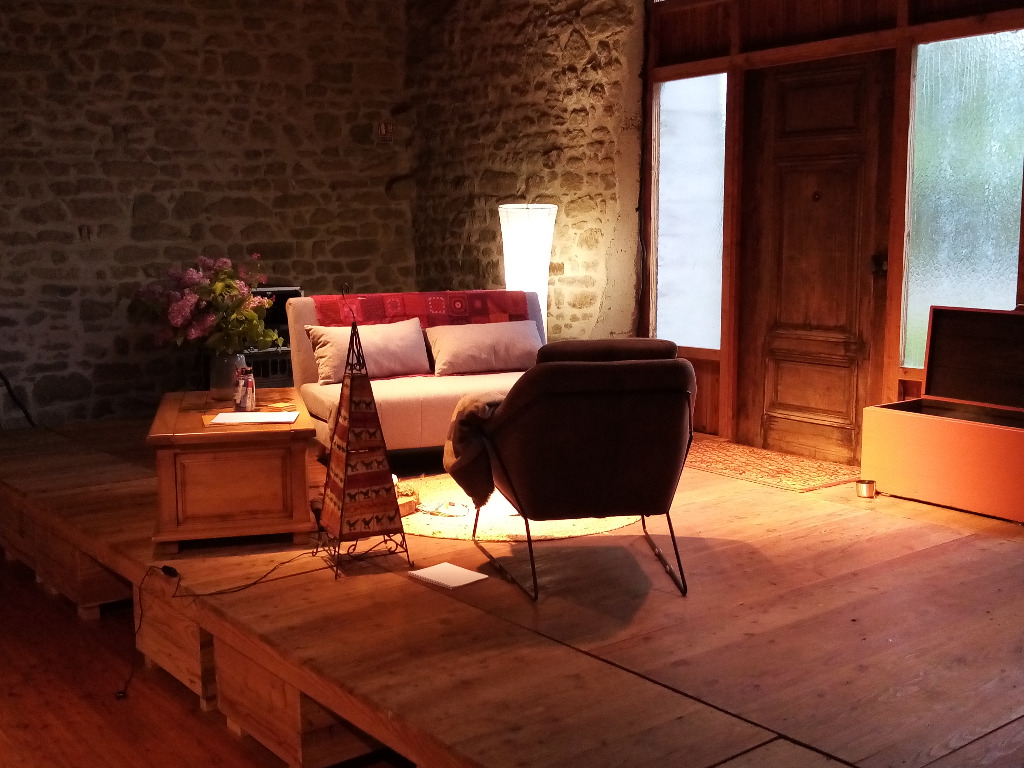 photo cabinet Six Pieds sur Terre, Psychothérapie, Equithérapie