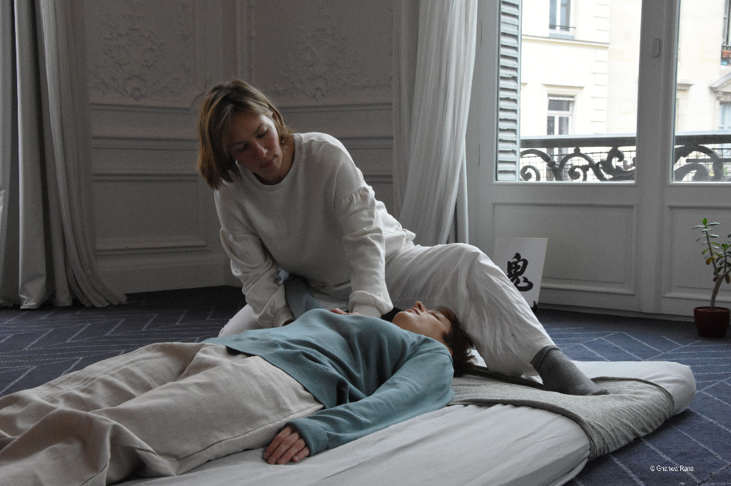 photo seance Nina Renaux - NinaShiatsu