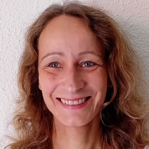 Sylvie réflexologie massages yoga fleurs de Bach