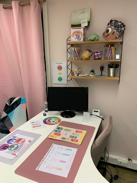 photo cabinet Delphine de Guzman