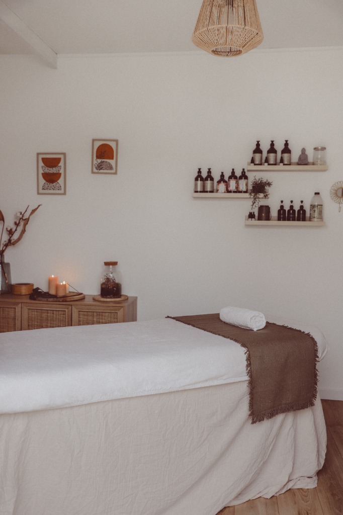 photo diplome Mélanie HU - TERRAMASSAGE