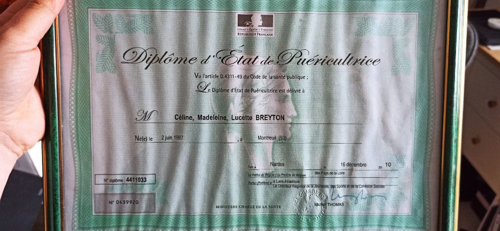 photo diplome Le bien naitre des Ptits  Petons