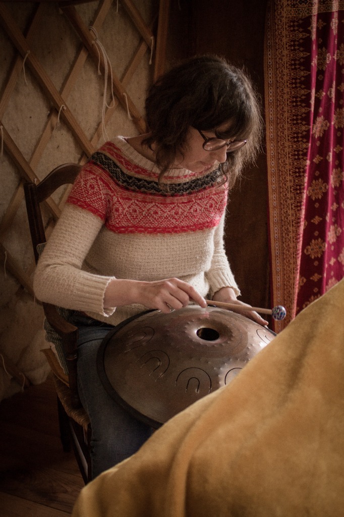 photo seance La Yourte de Delphe énergéticienne