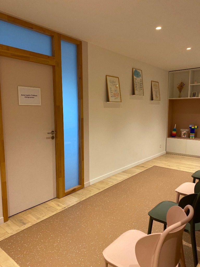 photo cabinet Kathleen MOORE