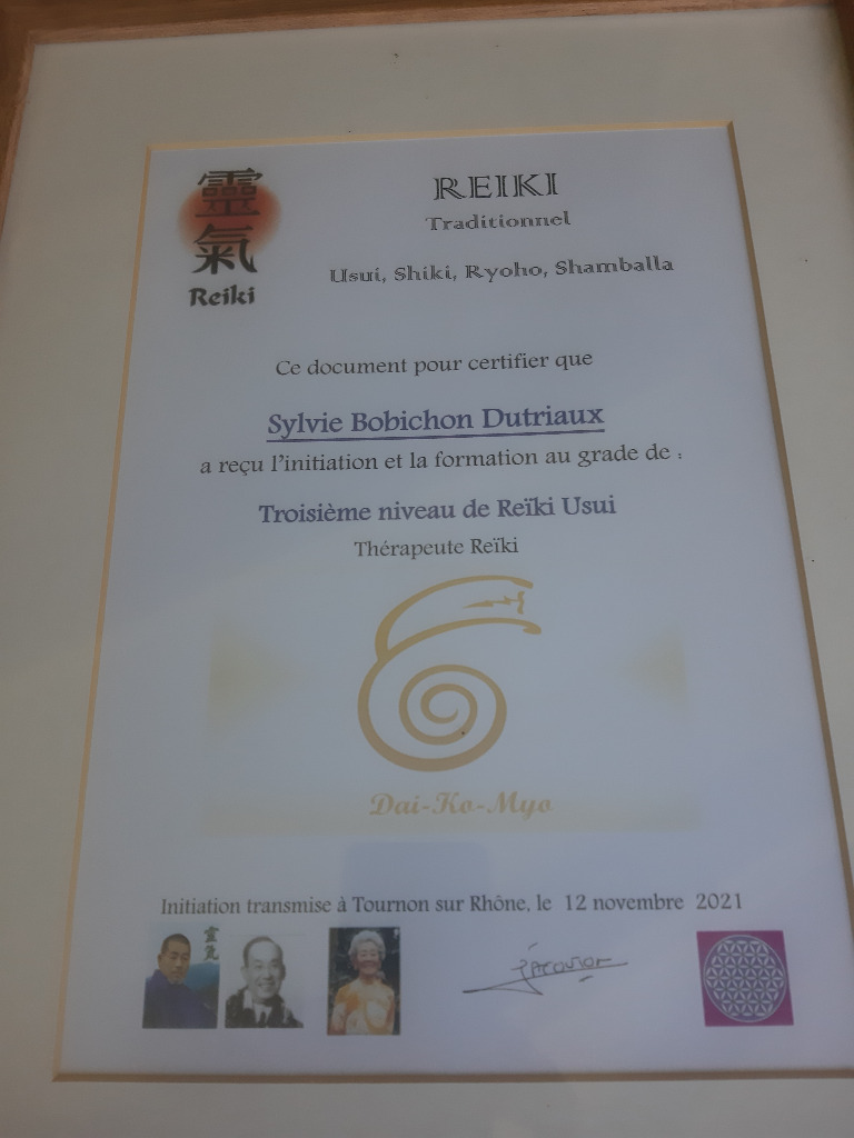 photo diplome VIE ESSENTIELLE Sylvie BOBICHON-DUTRIAUX