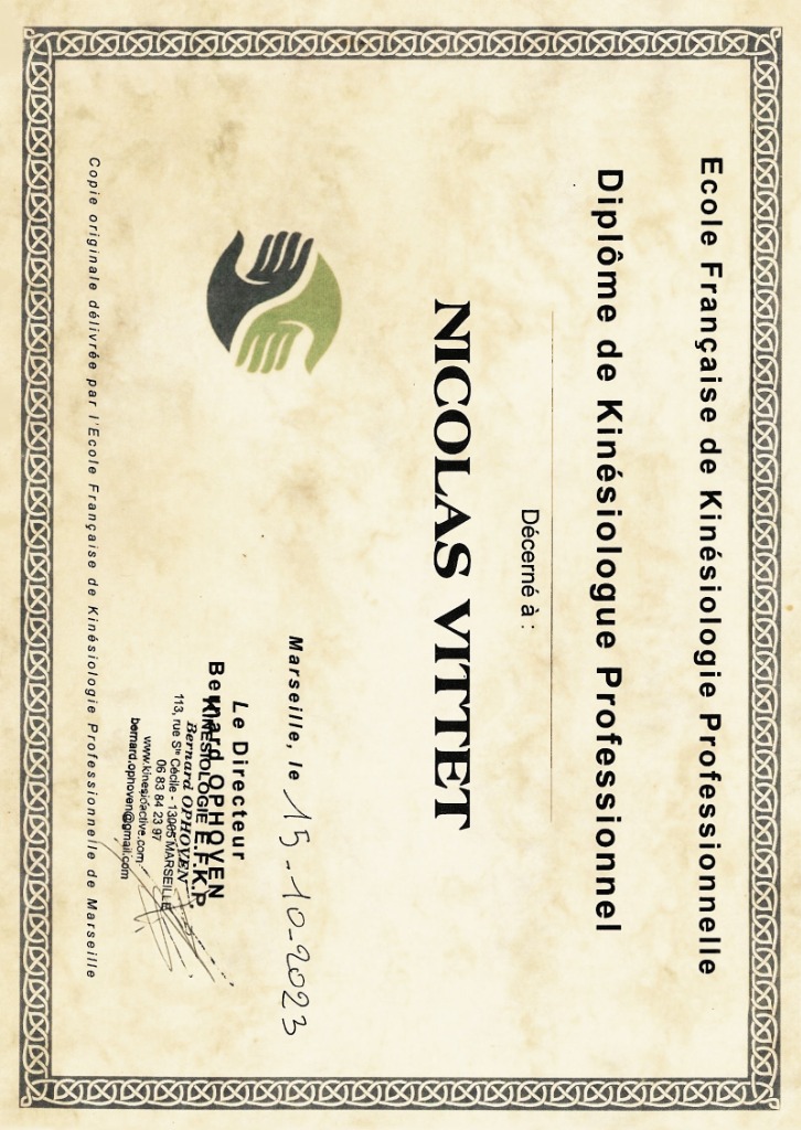 photo diplome Nicolas Vittet Kinésiologue