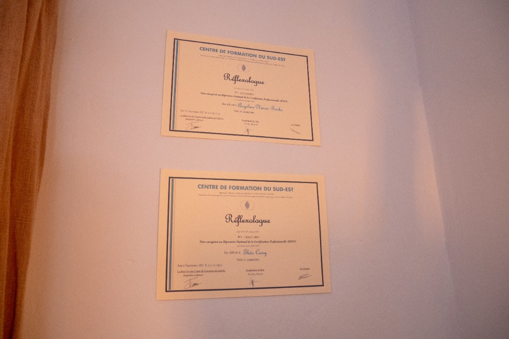 photo diplome Inéo Réflexologie