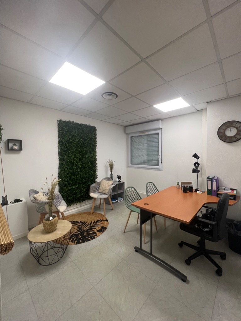 photo cabinet Djamilah Norgat